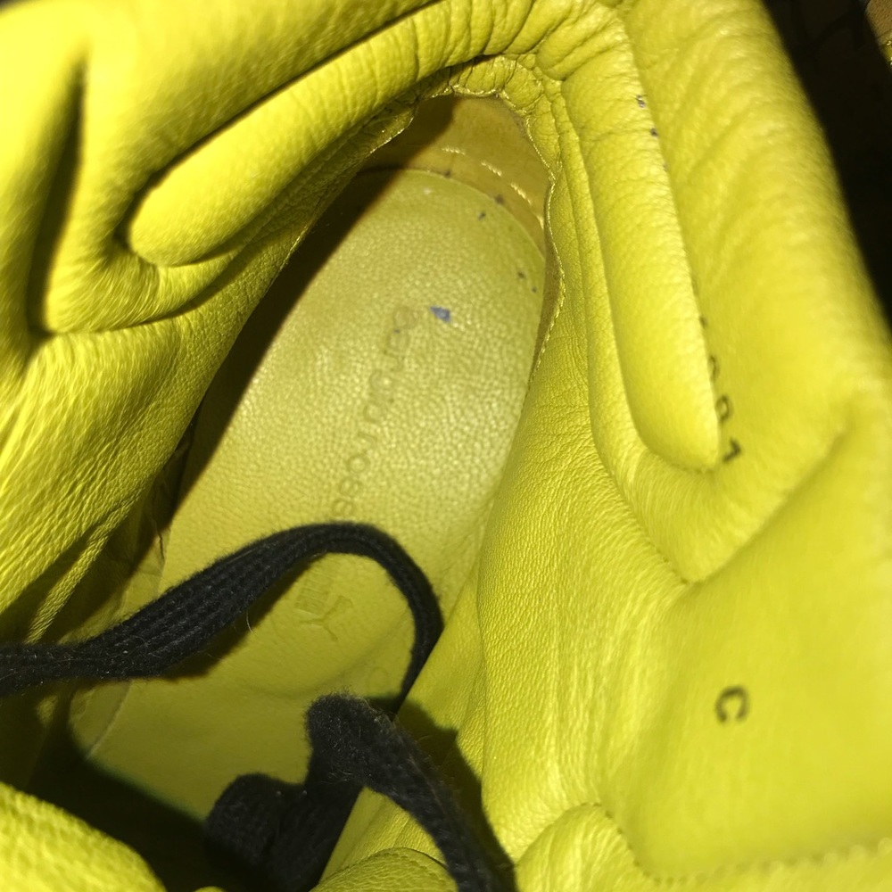 🔥 AUTHENTIC SERGIO ROSSI VINTAGE RARE YELLOW PUMAS BARLEY WORN - Picture 2 of 8